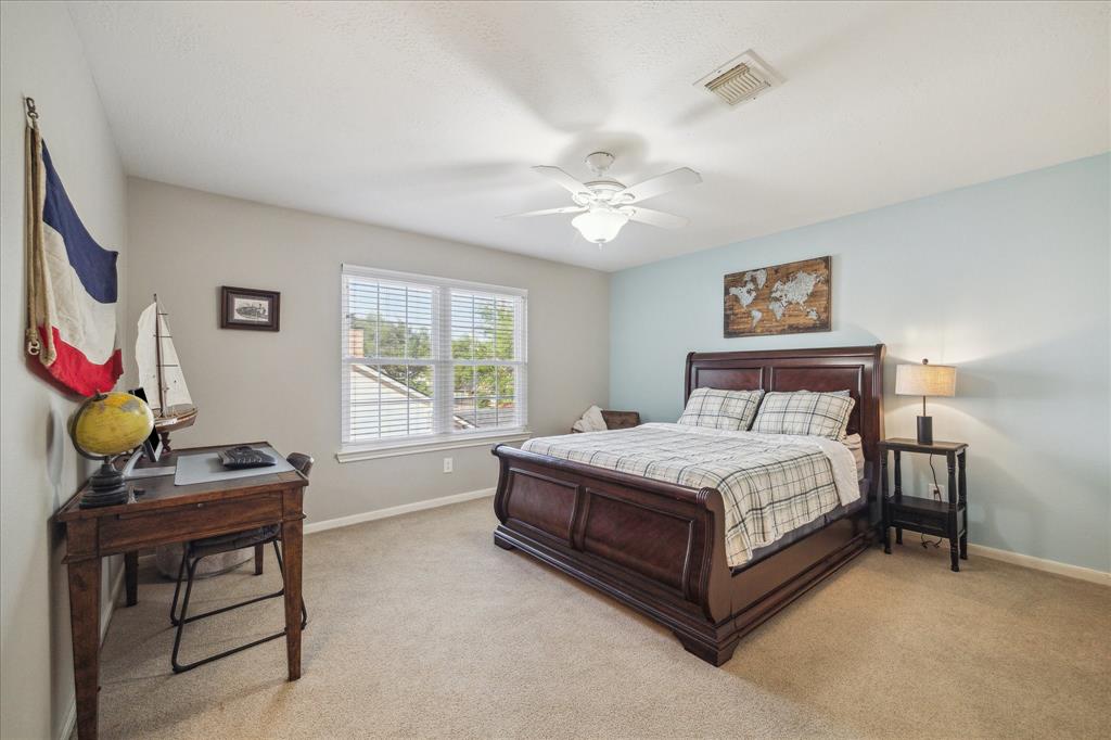 1426 Stone Trail Drive, Sugar Land, Texas image 30
