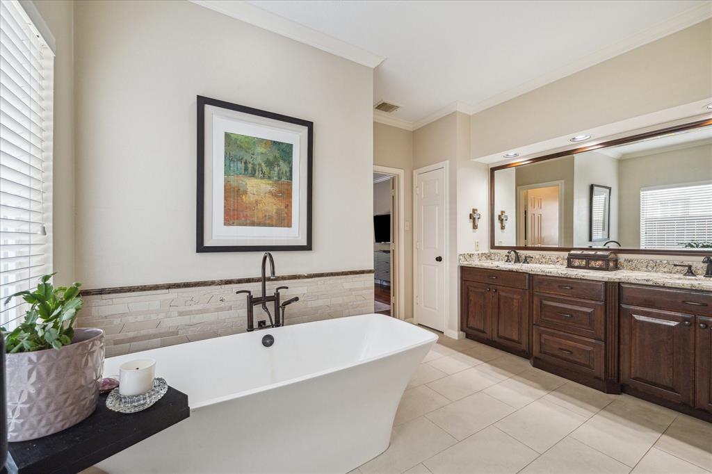 1426 Stone Trail Drive, Sugar Land, Texas image 19