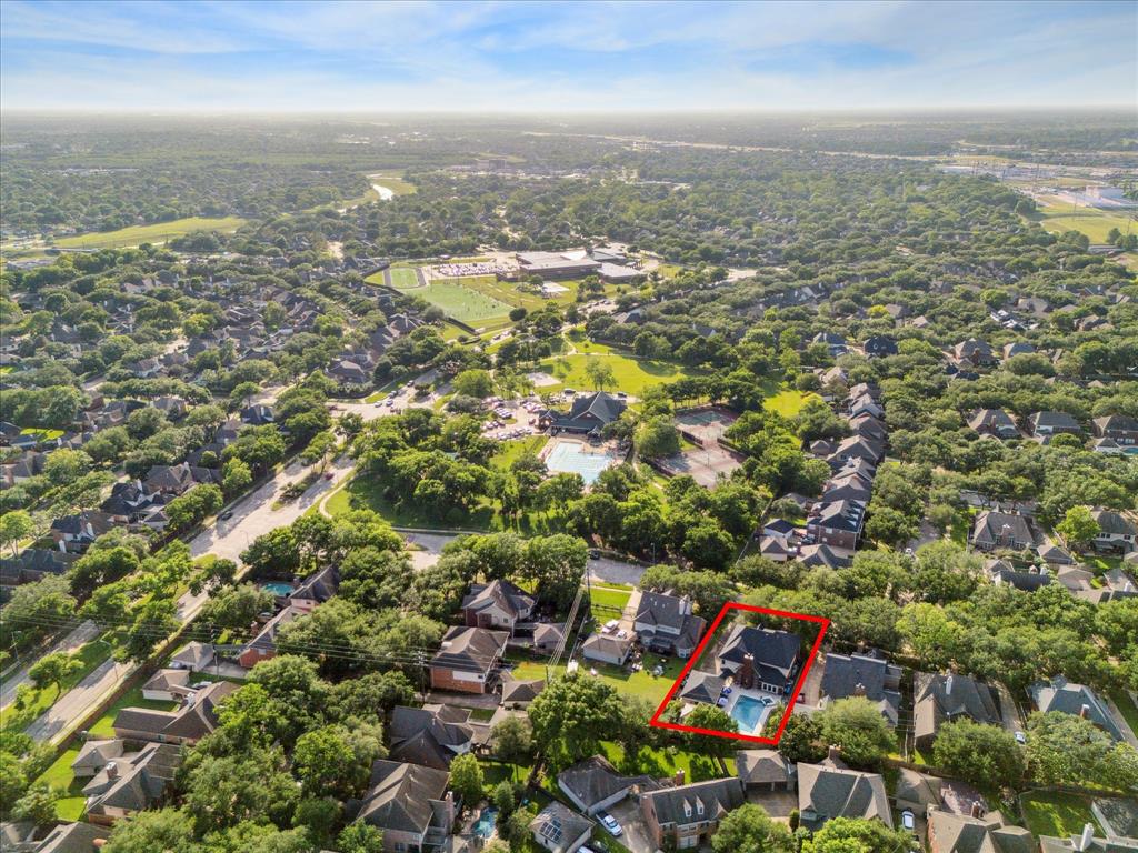 1426 Stone Trail Drive, Sugar Land, Texas image 38