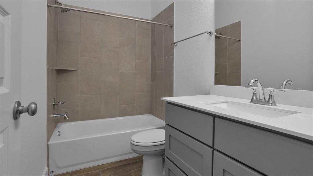 20511 Galineers Cob Drive, Tomball, Texas image 9
