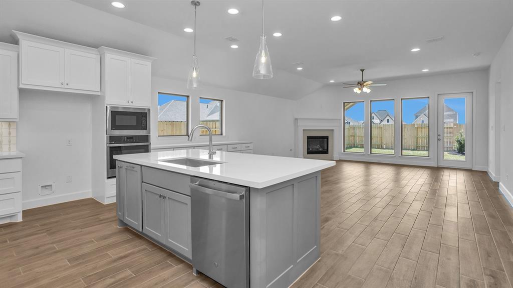 20511 Galineers Cob Drive, Tomball, Texas image 3