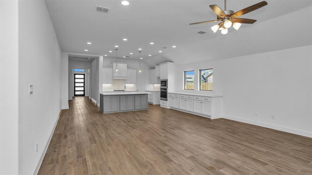 20511 Galineers Cob Drive, Tomball, Texas image 2
