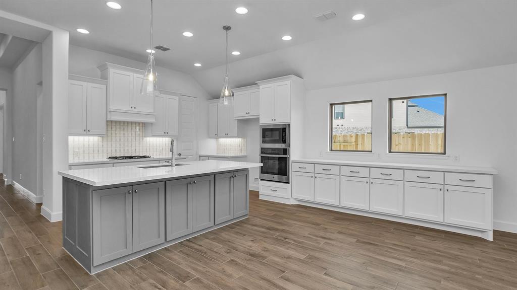 20511 Galineers Cob Drive, Tomball, Texas image 10