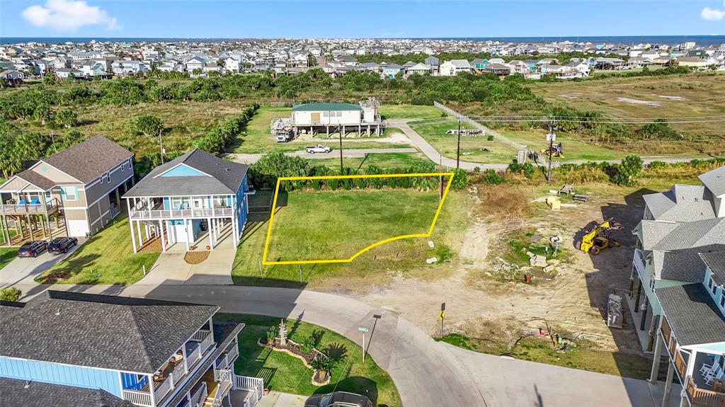 3935 Laguna Drive, Galveston, Texas image 2