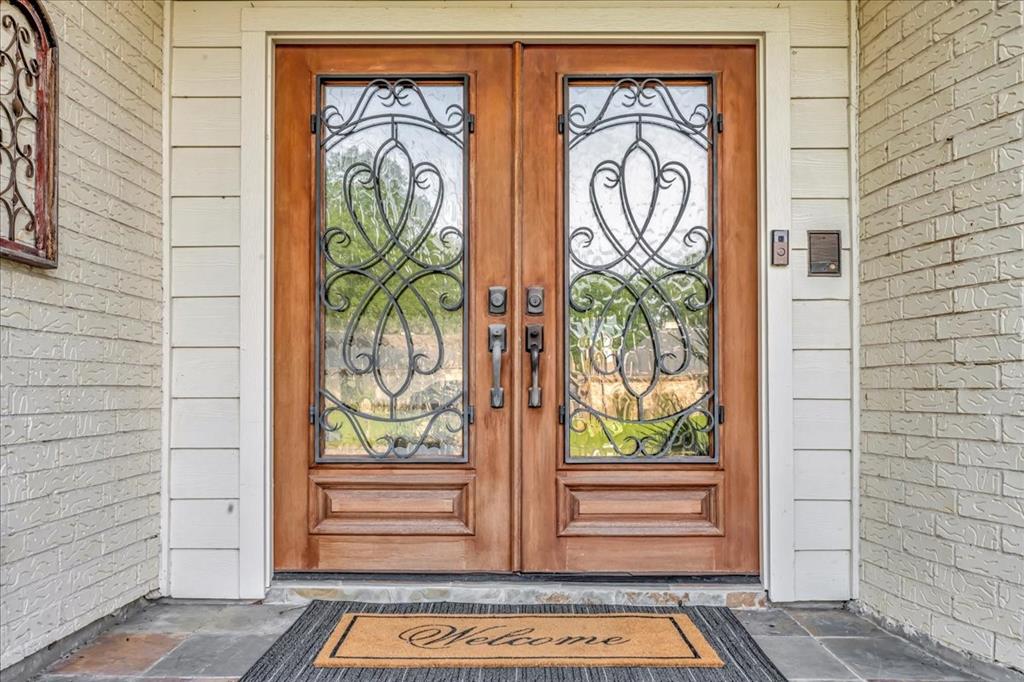 1627 Lake Bluff Drive