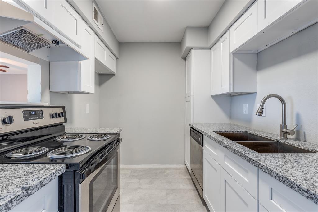 8419 Hearth Drive #32, Houston, Texas image 7