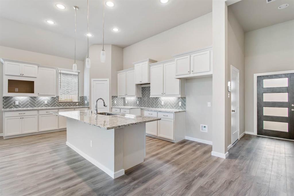 2238 Elm Ridge Trail, Tomball, Texas image 2