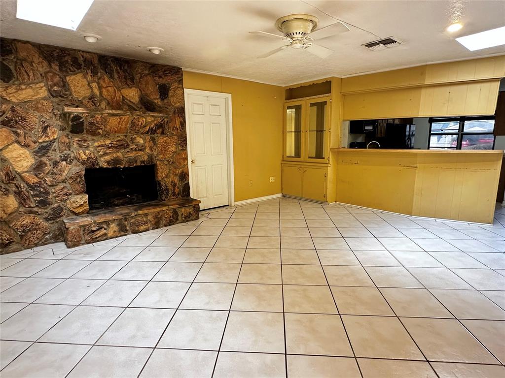 2414 Pickerton Drive, Deer Park, Texas image 8