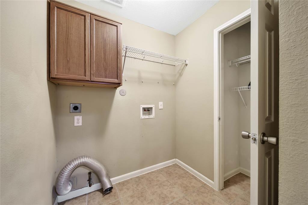 2714 Woodspring Forest Drive, Kingwood, Texas image 38