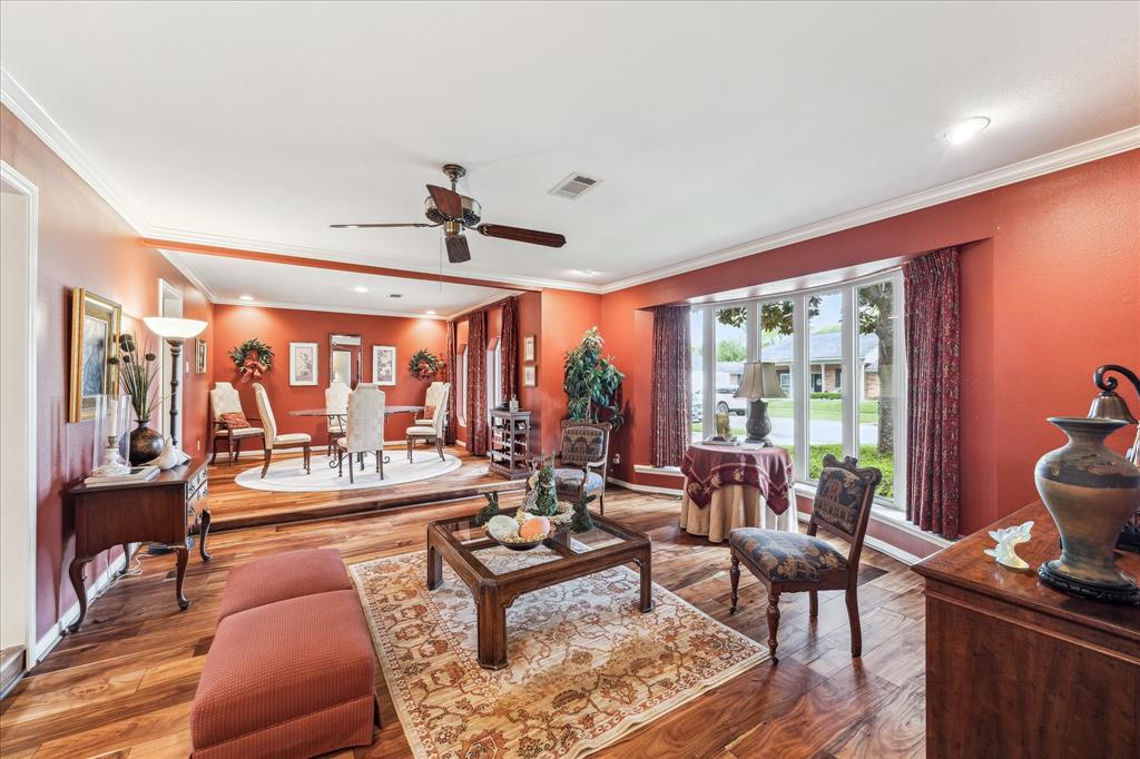 10607 Riverview Drive, Houston, Texas image 5