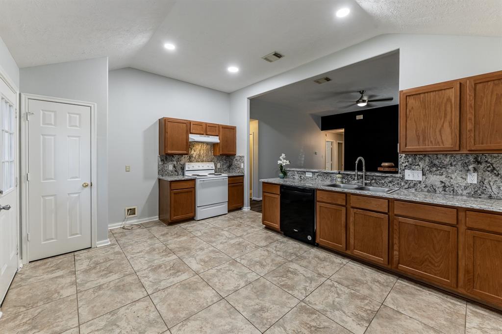14089 Broken Arrow Drive