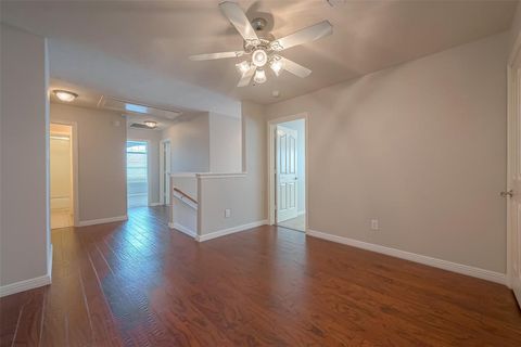 Townhouse in Houston TX 10938 Chazenwood Drive 11.jpg