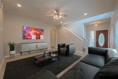 Townhouse in Houston TX 10938 Chazenwood Drive 3.jpg