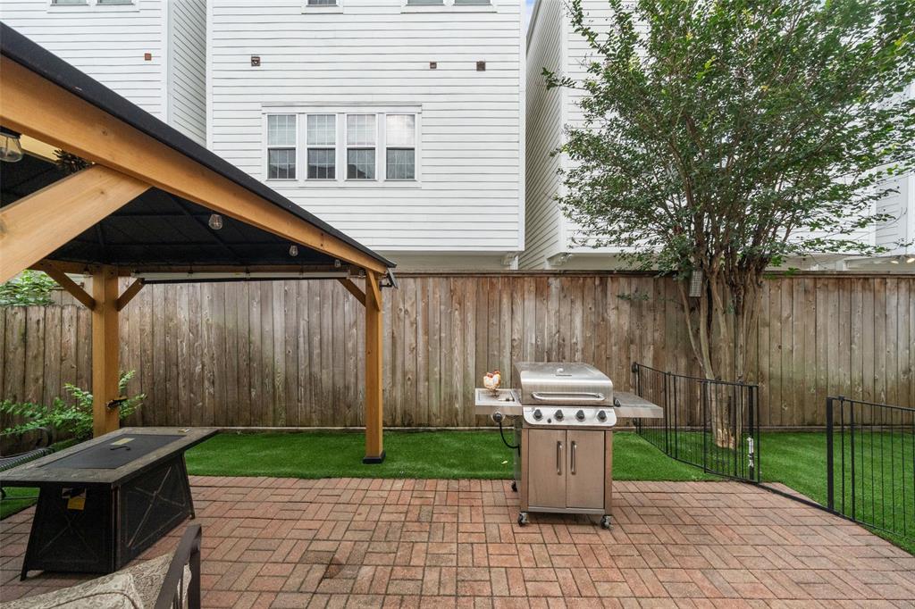 2666 Shady Acres Landing, Houston, Texas image 30