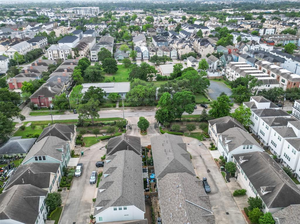 2666 Shady Acres Landing, Houston, Texas image 34