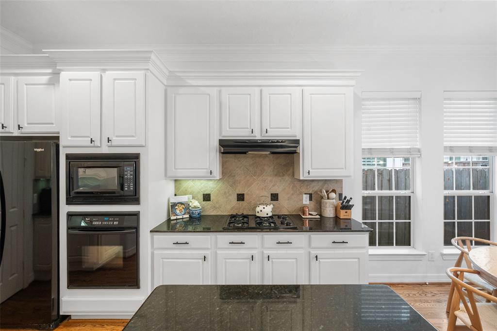 2666 Shady Acres Landing, Houston, Texas image 11