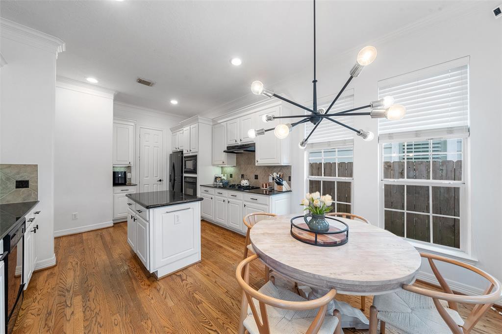 2666 Shady Acres Landing, Houston, Texas image 8