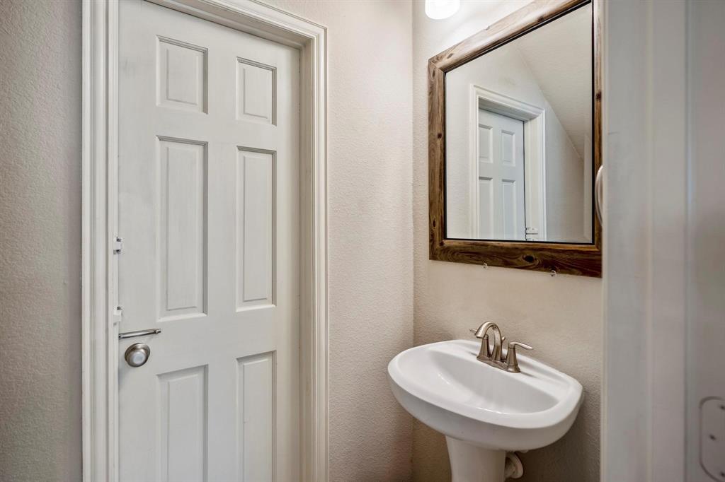 20419 Moon Walk Drive, Humble, Texas image 18