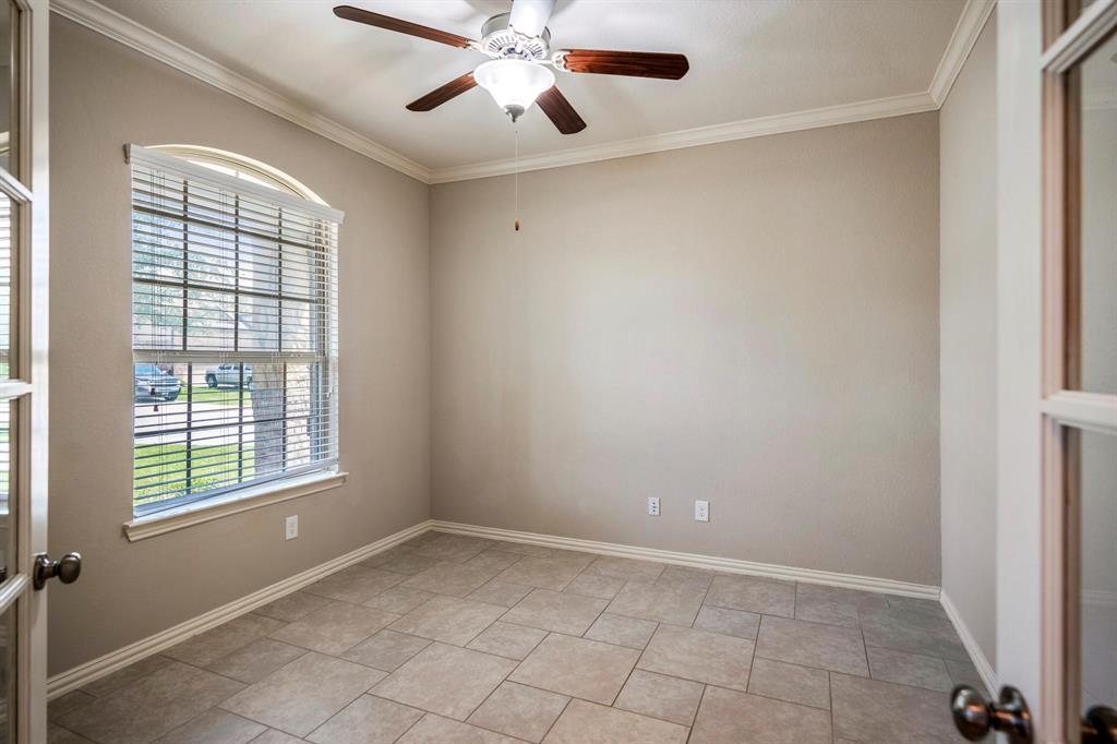 20419 Moon Walk Drive, Humble, Texas image 5