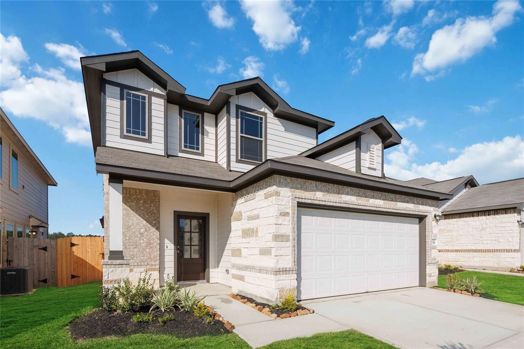 11765 Whirlaway Drive, Willis, Texas image 2