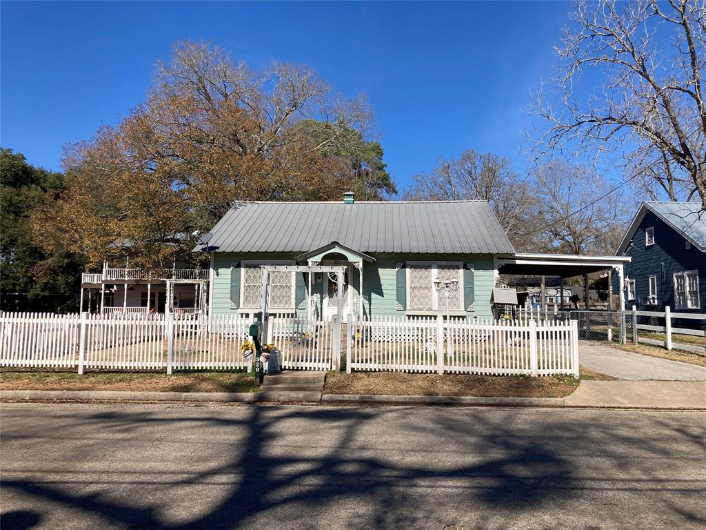 320 W Milam Street, Livingston, Texas image 1