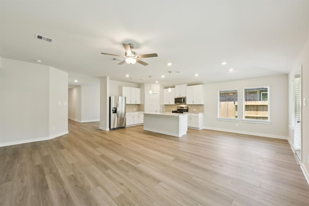 1623 Shae Oak Lane, Conroe, Texas image 5