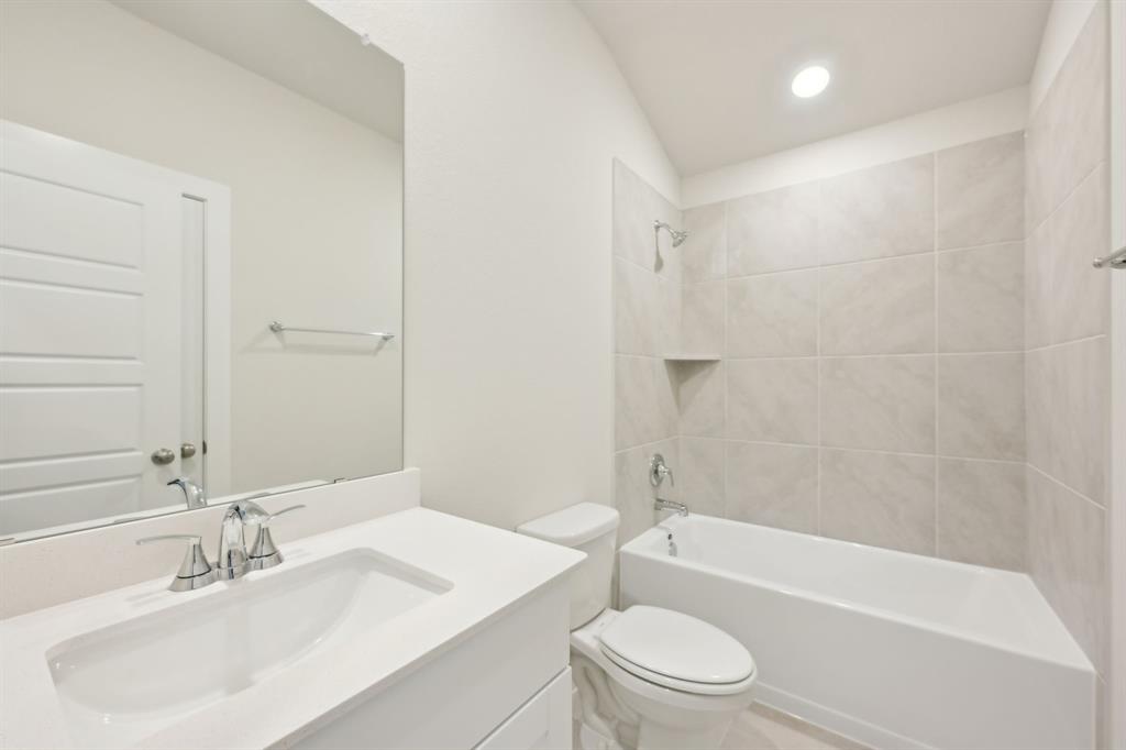 1623 Shae Oak Lane, Conroe, Texas image 17