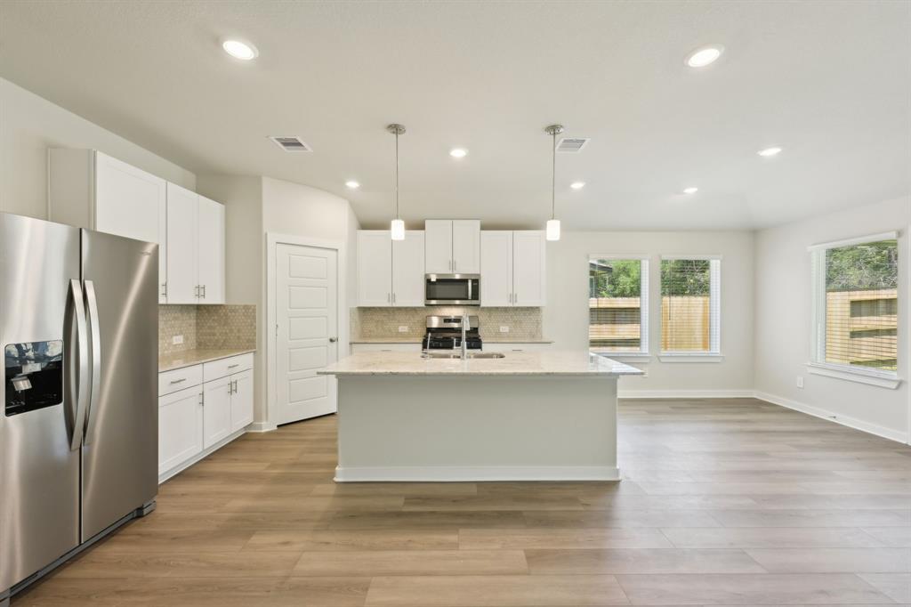 1623 Shae Oak Lane, Conroe, Texas image 2