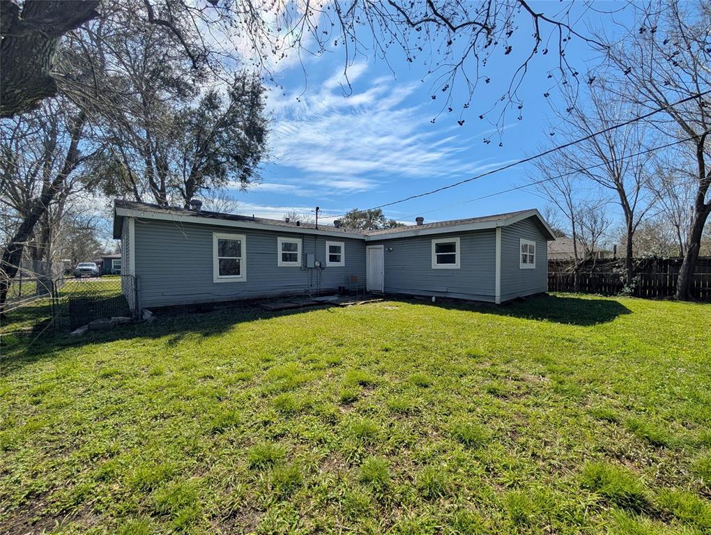 612 Azalea Drive, La Marque, Texas image 28