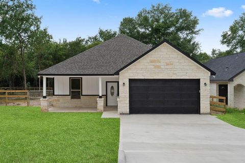 Photo of 24696 Wicklow Road, Hempstead, TX 77445 (MLS # 18093620)