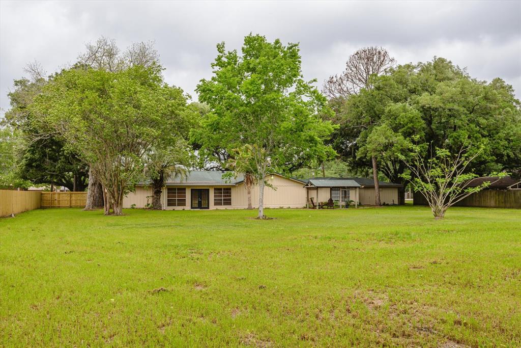 150 County Road 146, Alvin, Texas image 33