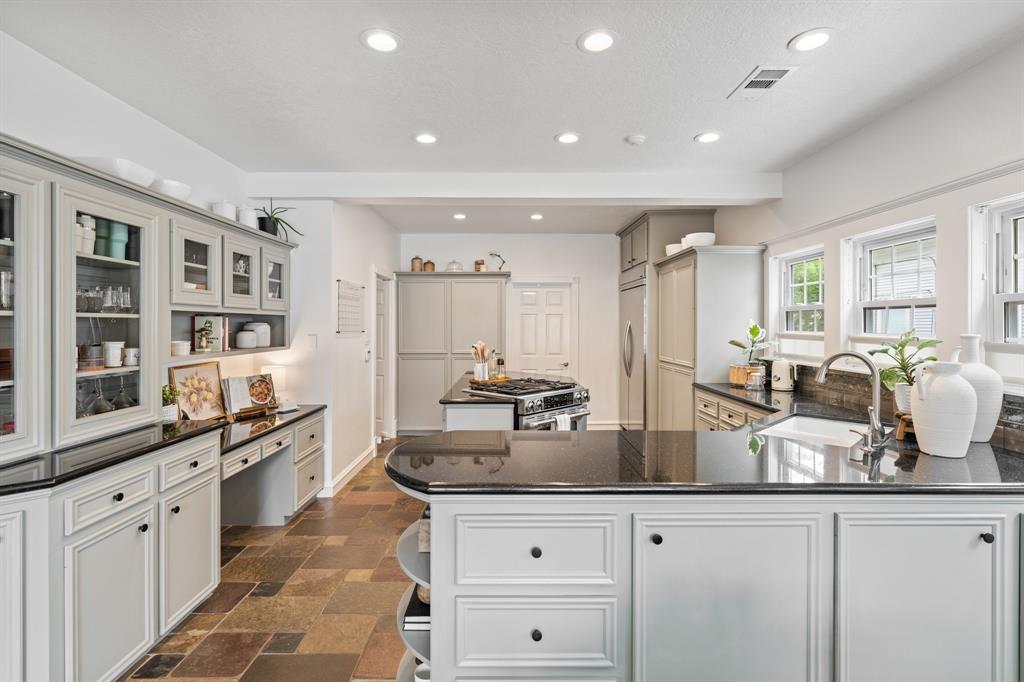 610 E 8th Street, Houston, Texas image 16