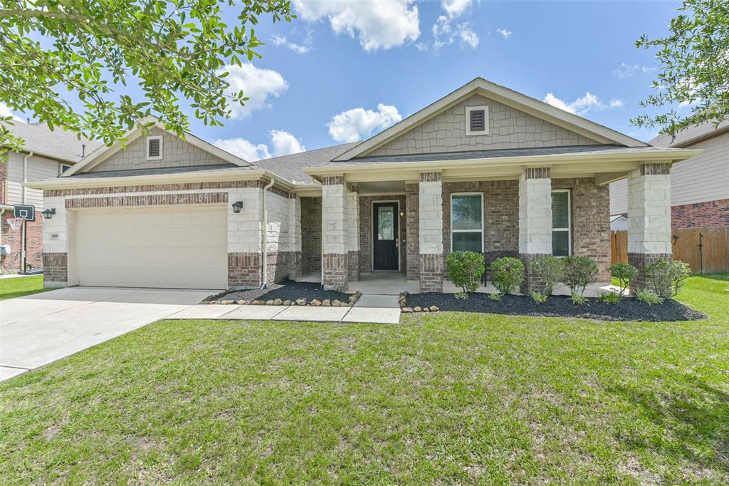 3806 Anzac Drive, Pearland, Texas image 1