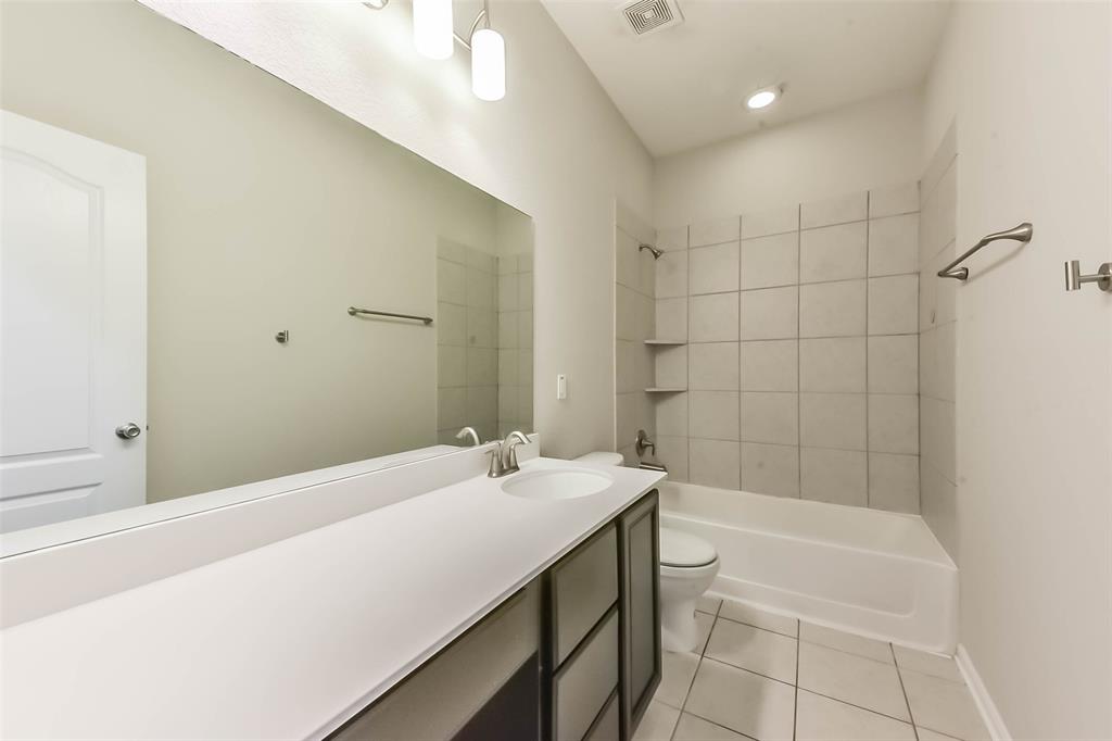 3806 Anzac Drive, Pearland, Texas image 11