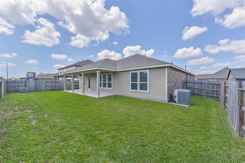 3806 Anzac Drive, Pearland, Texas image 13