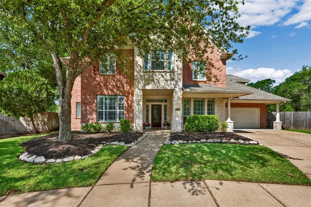 15935 Lake Loop Drive, Cypress, Texas image 1