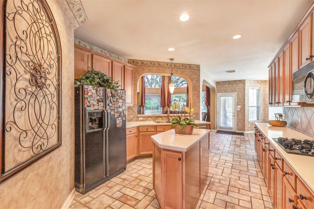 15935 Lake Loop Drive, Cypress, Texas image 13