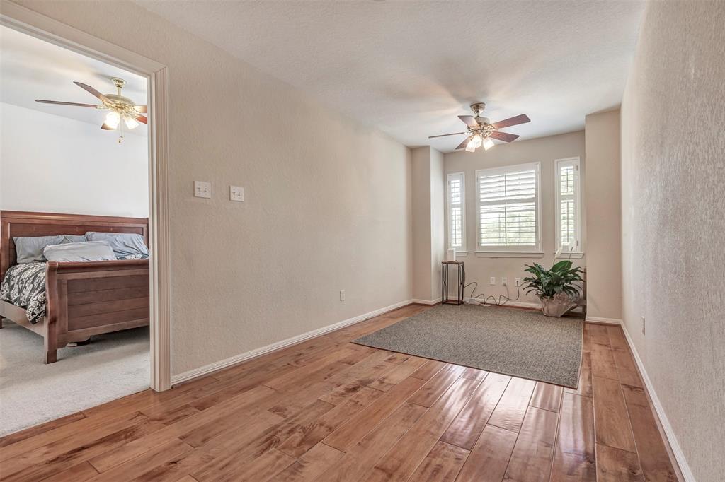 15935 Lake Loop Drive, Cypress, Texas image 23