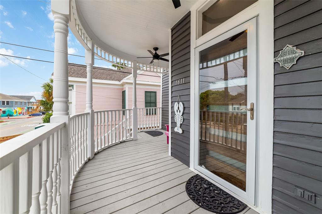 1611 19th Street, Galveston, Texas image 4