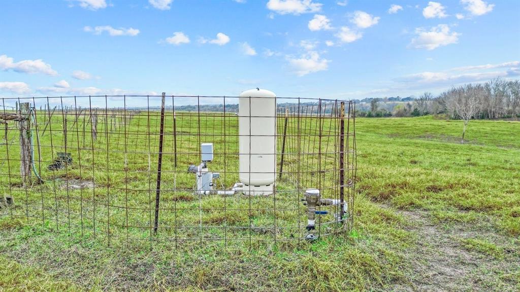 5761 Fm 2621, Brenham, Texas image 43