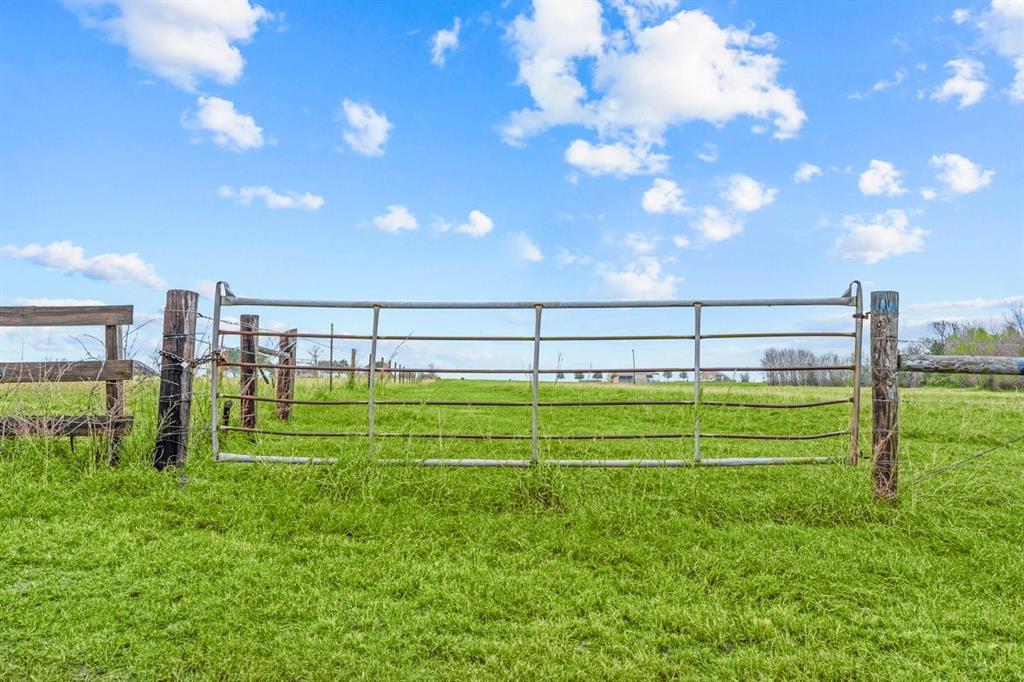 5761 Fm 2621, Brenham, Texas image 36