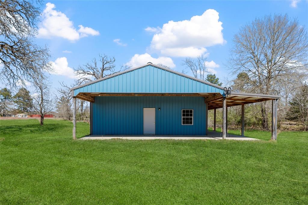 8931 Rolling Oaks Drive, Montgomery, Texas image 2
