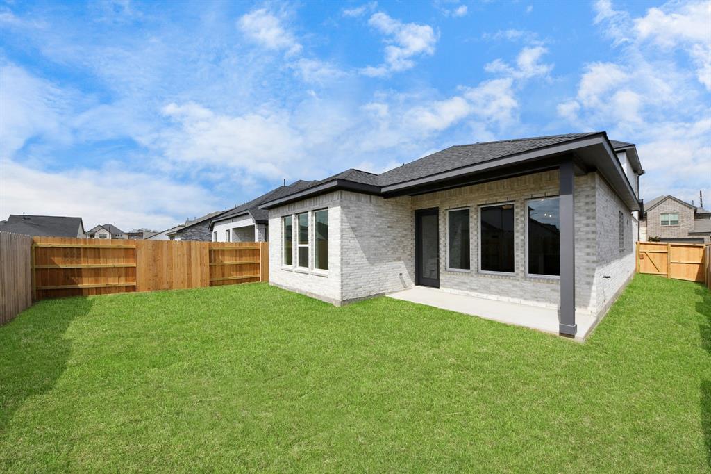 24811 Harrow Meadow Drive, Katy, Texas image 12