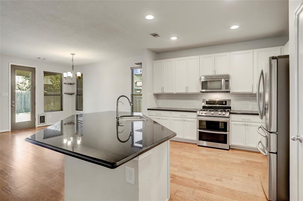 8531 Parsons Knoll Drive, Cypress, Texas image 10