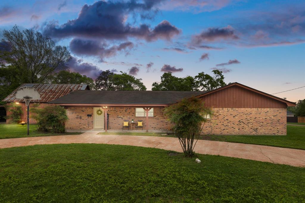 109 Dunnam Avenue, Cleveland, Texas image 2