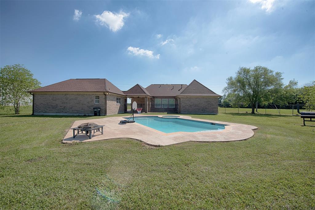 5722 Delany Road, Hitchcock, Texas image 11