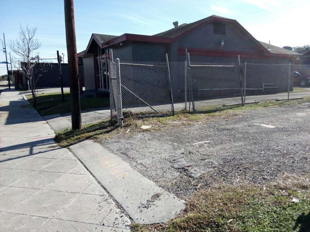 2910 Blodgett Street