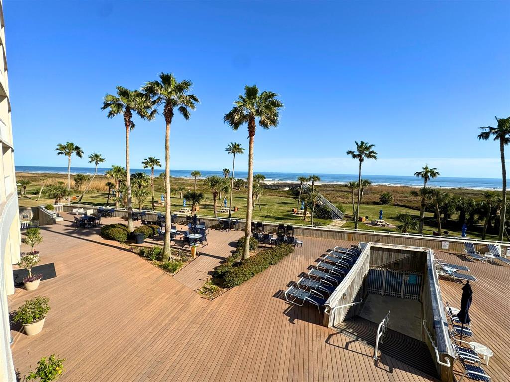 1401 E Beach Drive 109