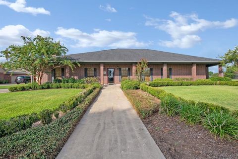 A home in Lake Jackson