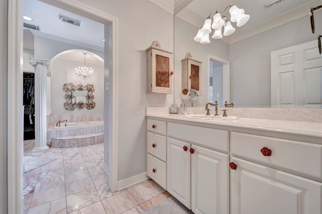 206 Greenbriar Avenue, Friendswood, Texas image 21